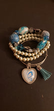 Load image into Gallery viewer, Blue pearl butterfly braclet set
